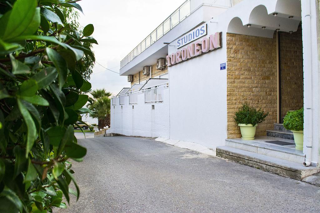 Toroneon Studios Kallithea  Exterior foto